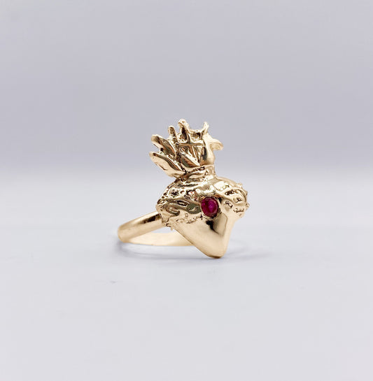 Anillo de corazón llameante